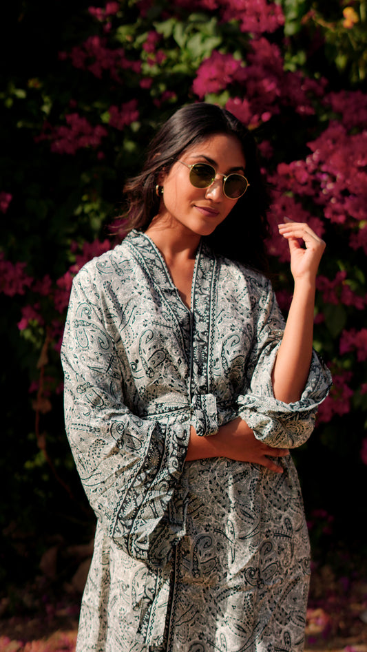 Short Robe - White Mango