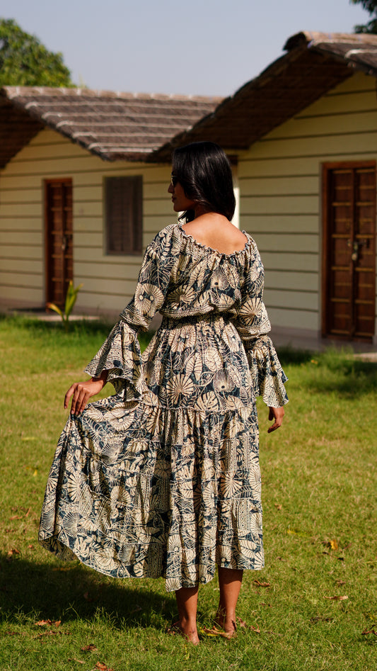 Long Ruffled - Beige Leaf